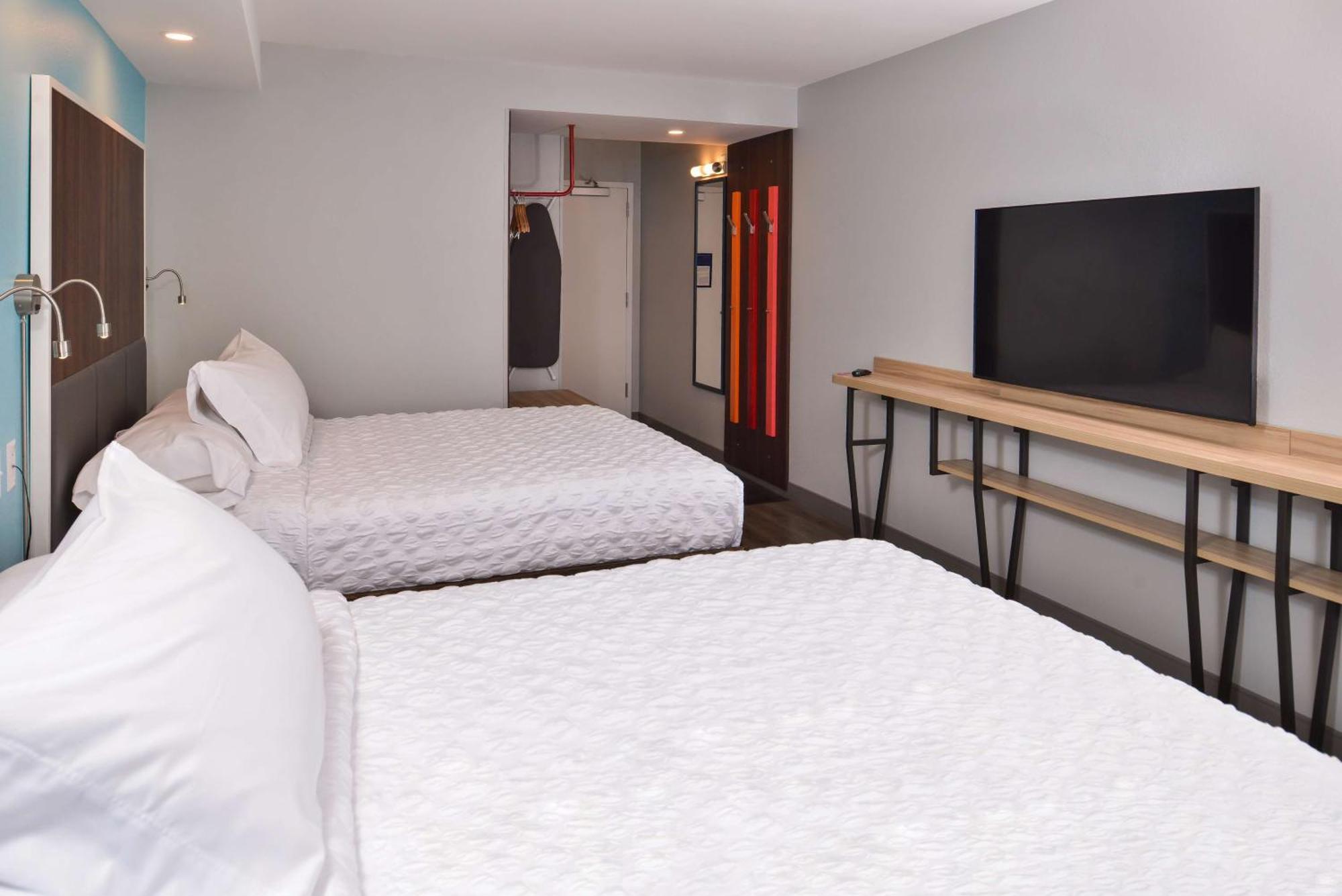 Отель Tru By Hilton Stuttgart Экстерьер фото